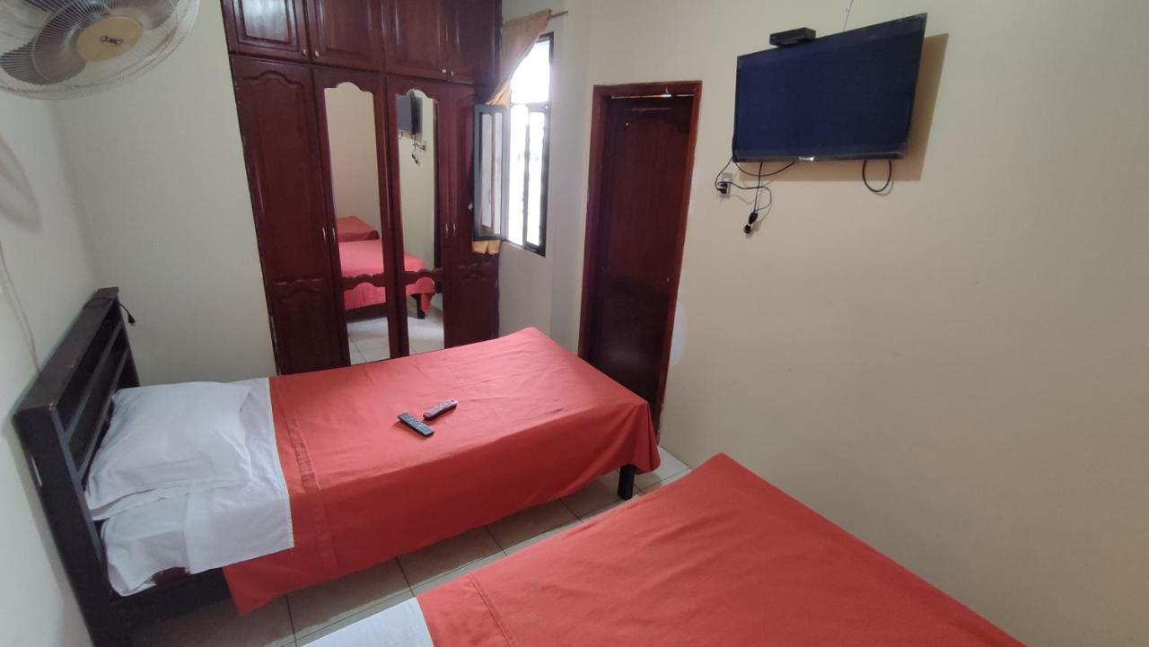 Hostal Matro Machala Bagian luar foto