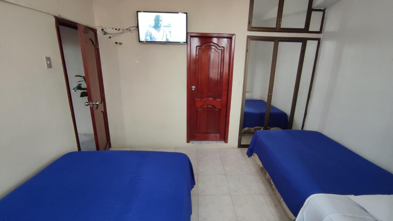 Hostal Matro Machala Bagian luar foto